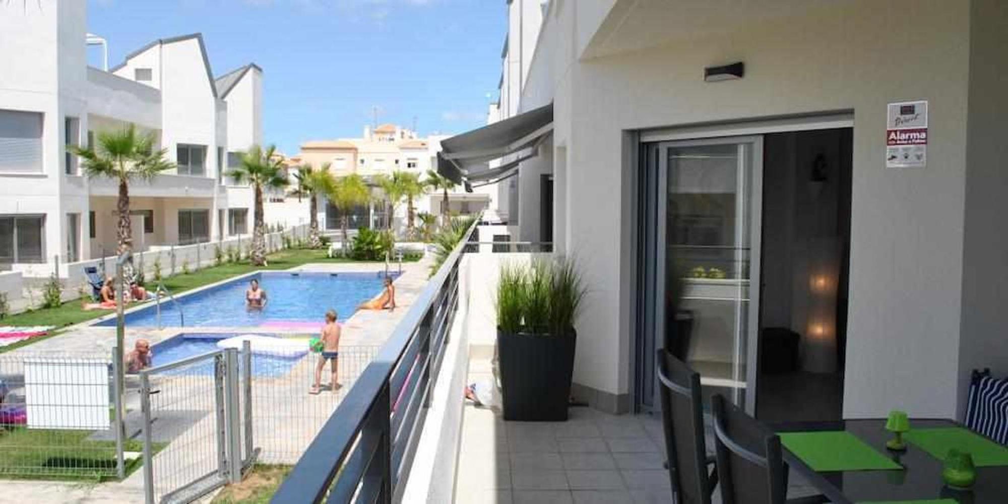 Apto Bajo La Veleta Torrevieja Exterior photo