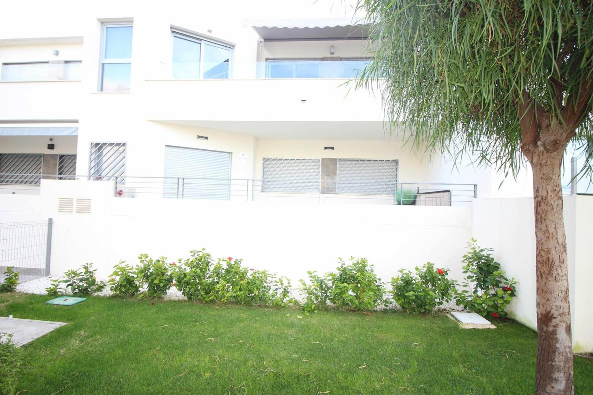 Apto Bajo La Veleta Torrevieja Exterior photo