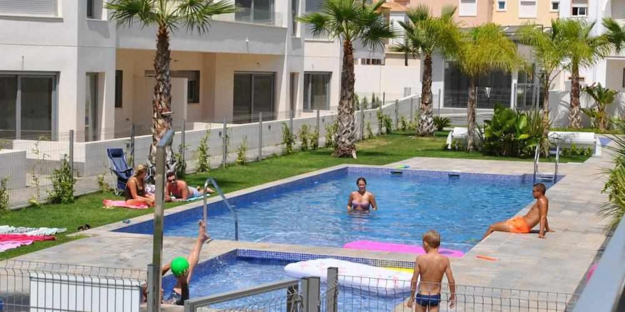 Apto Bajo La Veleta Torrevieja Exterior photo